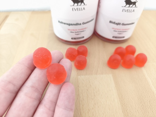 EVELLA_Shilajit & Ashwagandha Gummies