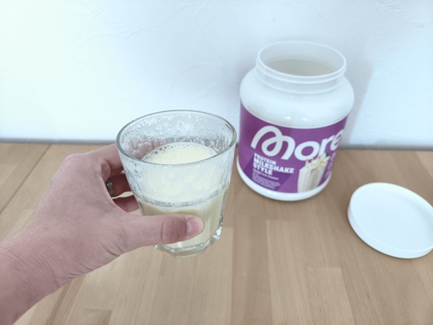 Proteinpulver More_Vanilla Ice Cream Shake Test More_Vanilla Ice Cream Shake Proteinpulver im neuesten Praxistest