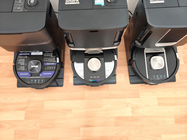 Saugroboter mit Wischfunktion Shark_ PowerDetect UV Reveal, ThermaCharged PowerDetect & PowerDetect NeverTouch Test Shark_ PowerDetect UV Reveal, ThermaCharged PowerDetect & PowerDetect NeverTouch Saugroboter mit Wischfunktion im neuesten Praxistest