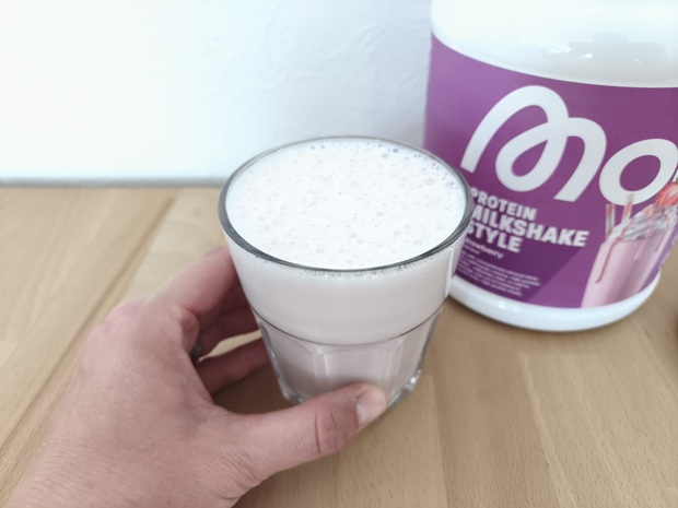 Whey Protein More_Strawberry Shake Test More_Strawberry Shake Whey Protein im neuesten Praxistest