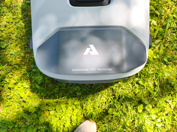 ANTHBOT_Genie 800