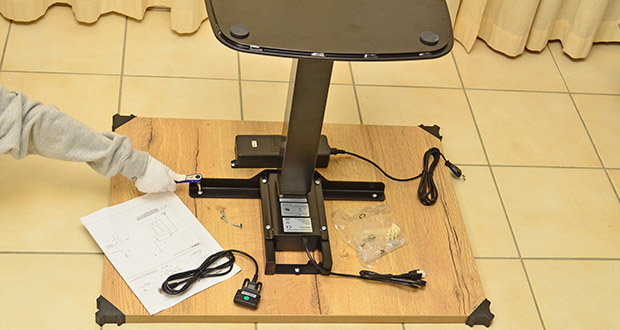 Worktrainer TinyDesk Elektrisch 1-beiniger Höhenverstellbarer Schreibtisch im Test